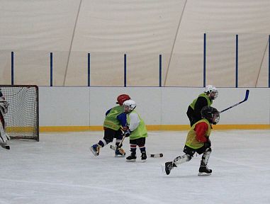 ДЕТСКО-ЮНОШЕСКИЙ ХОККЕЙНЫЙ КЛУБ "МАКСИМУМ" - фото, расписание, стоимость, отзывы - 1