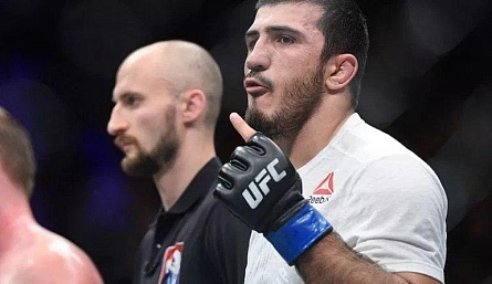 Рамазан Эмеев выбыл с турнира UFC on ESPN 5 