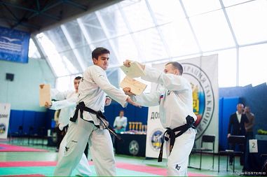 Центр единоборств "Чемпион" (пр-т Непокорённых) - фото, расписание, стоимость, отзывы - 1