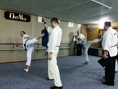 Школа единоборств "ДоМо" (Приморский) - фото, расписание, стоимость, отзывы - 1