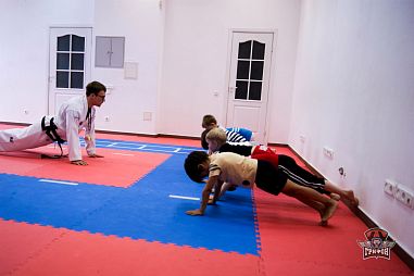 Школа тхэквондо "Грифон" (Площадь Мужества) - фото, расписание, стоимость, отзывы - 5